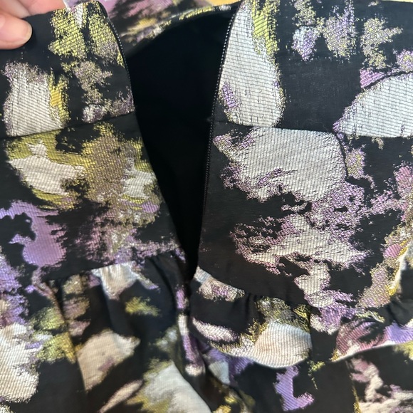 Banana Republic A-Line Pleated Wrap Skirt in Floral - Picture 2 of 6